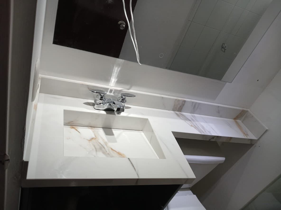 Baños · detalle 2 de Mármoles Prestige